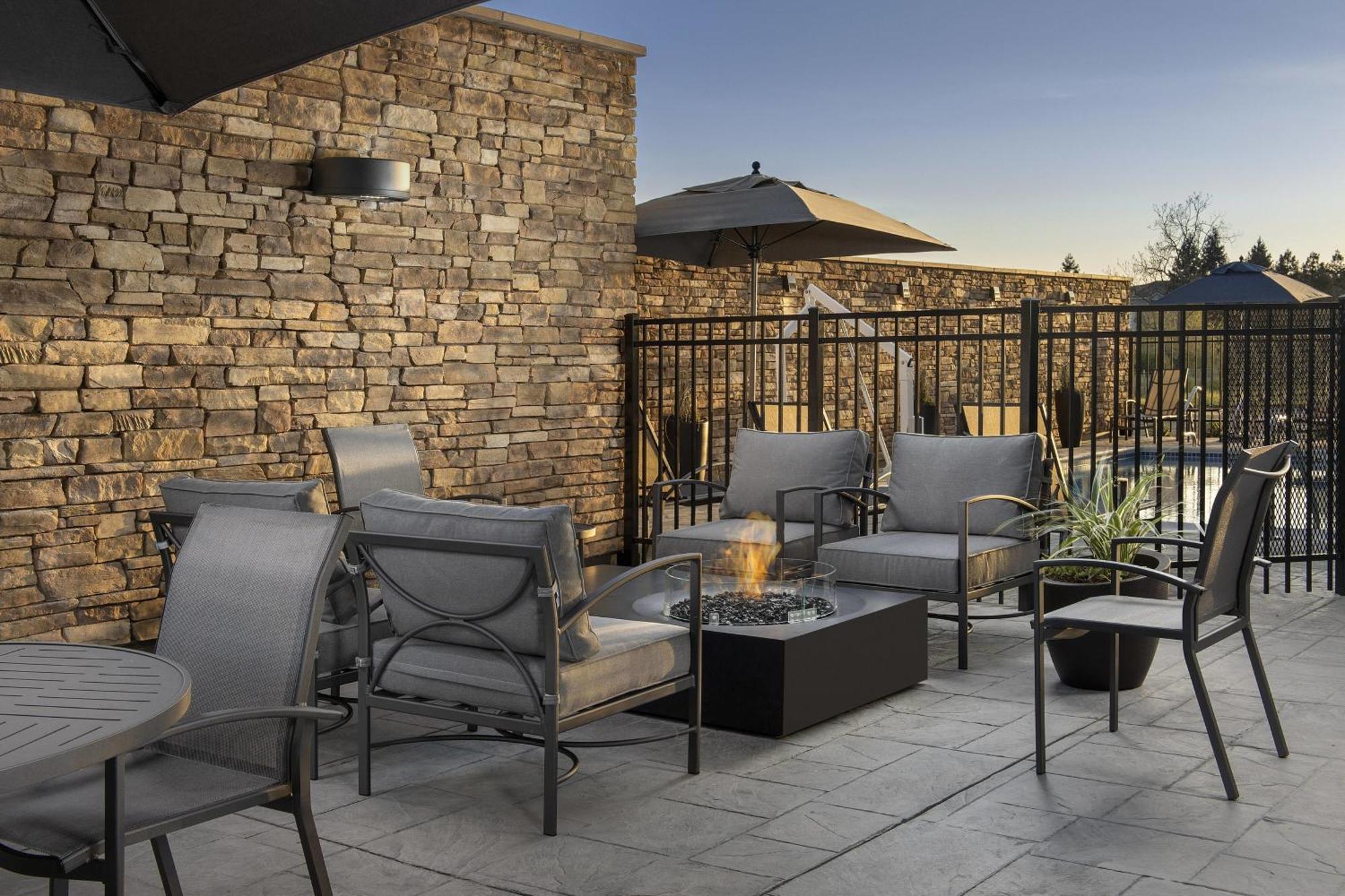 Fairfield Inn & Suites By Marriott Santa Rosa Rohnert Park Buitenkant foto